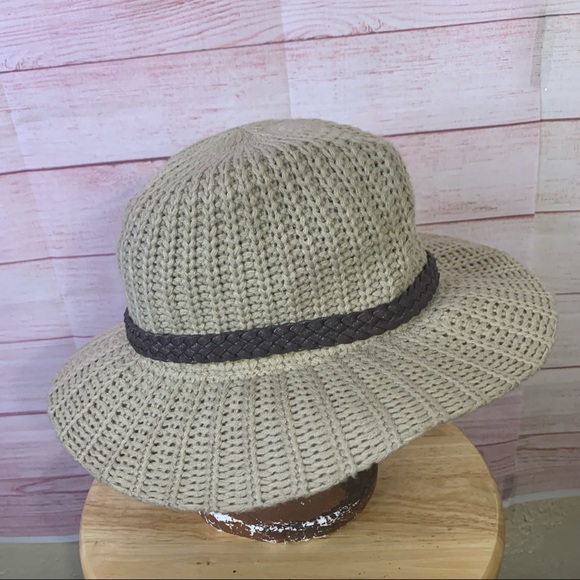 Hat - Picture 6 of 6